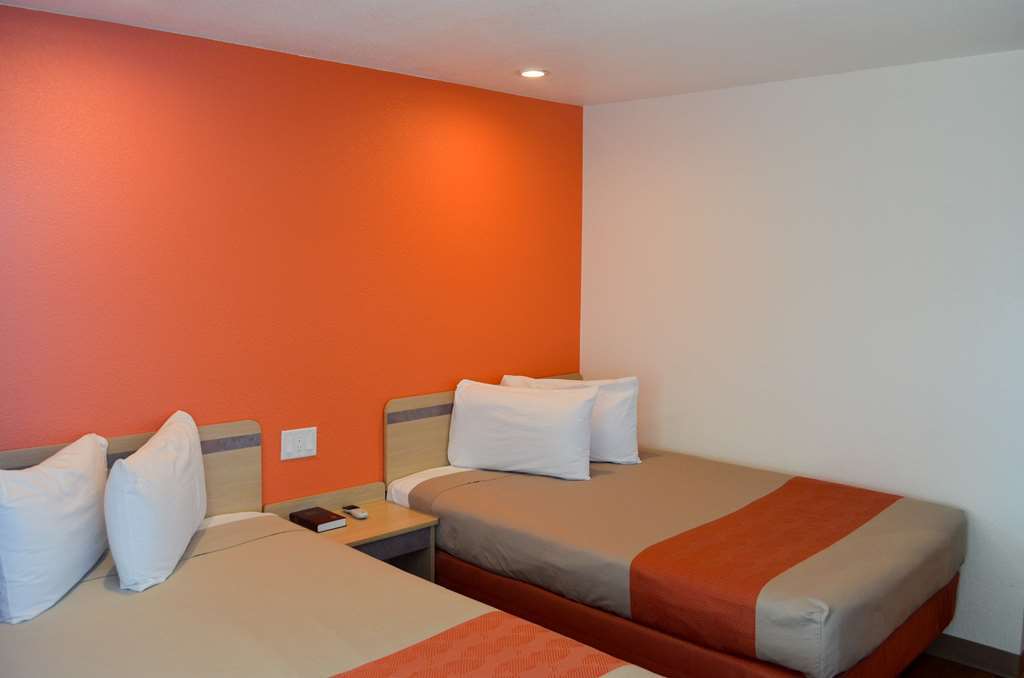 Motel 6 Lost Hills / Buttonwillow Racetrack Номер фото