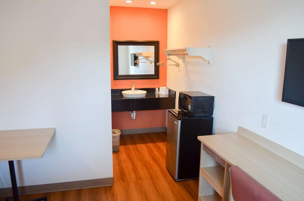 Motel 6 Lost Hills / Buttonwillow Racetrack Номер фото
