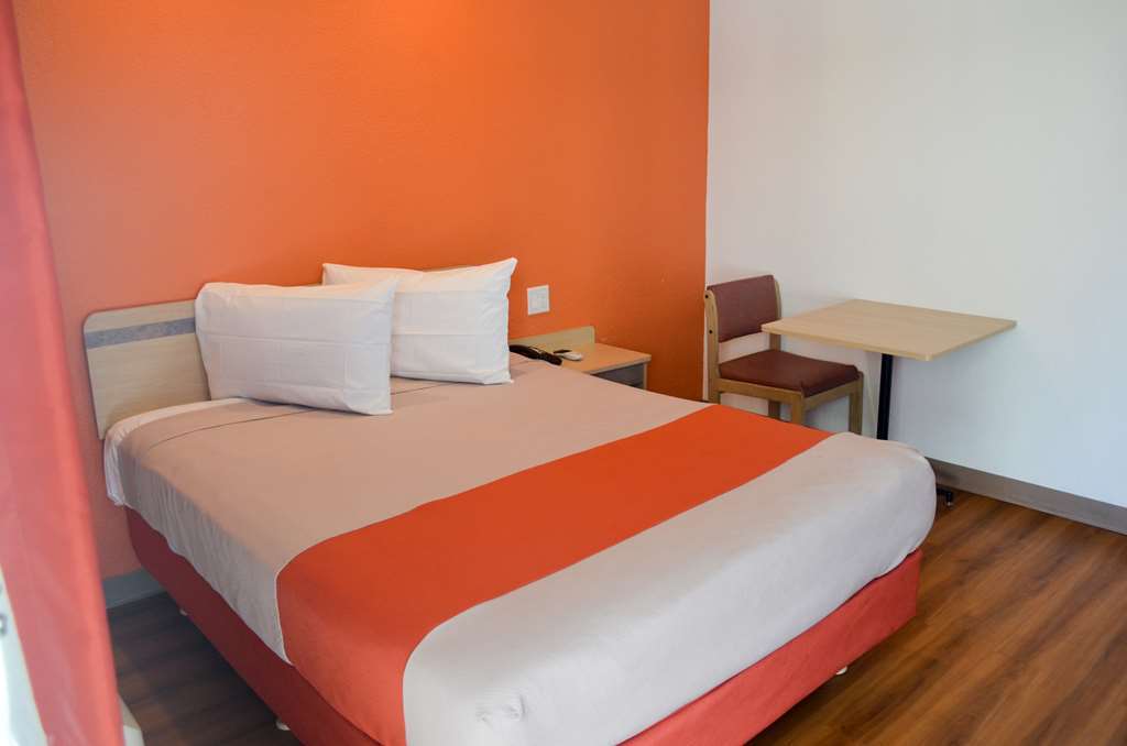 Motel 6 Lost Hills / Buttonwillow Racetrack Номер фото