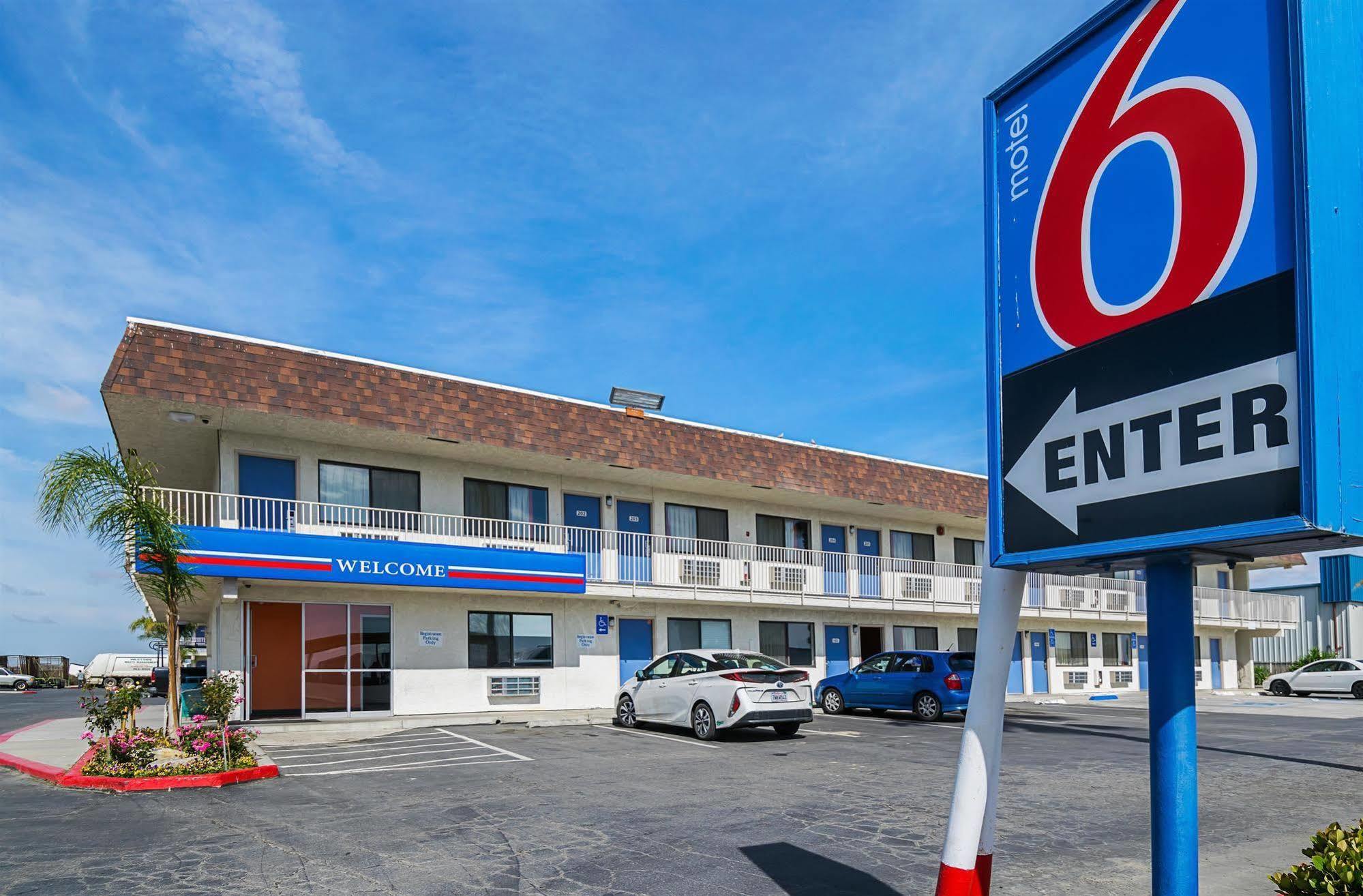 Motel 6 Lost Hills / Buttonwillow Racetrack Экстерьер фото